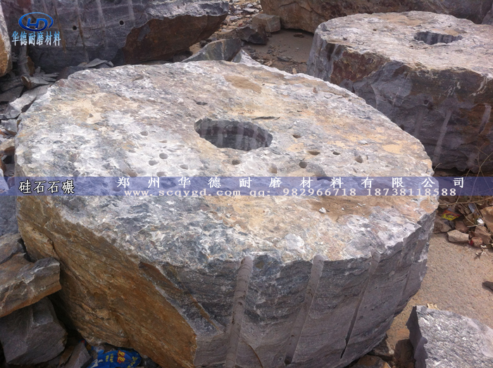 华德硅石石碾在工厂中的应用及石碾规格介绍。